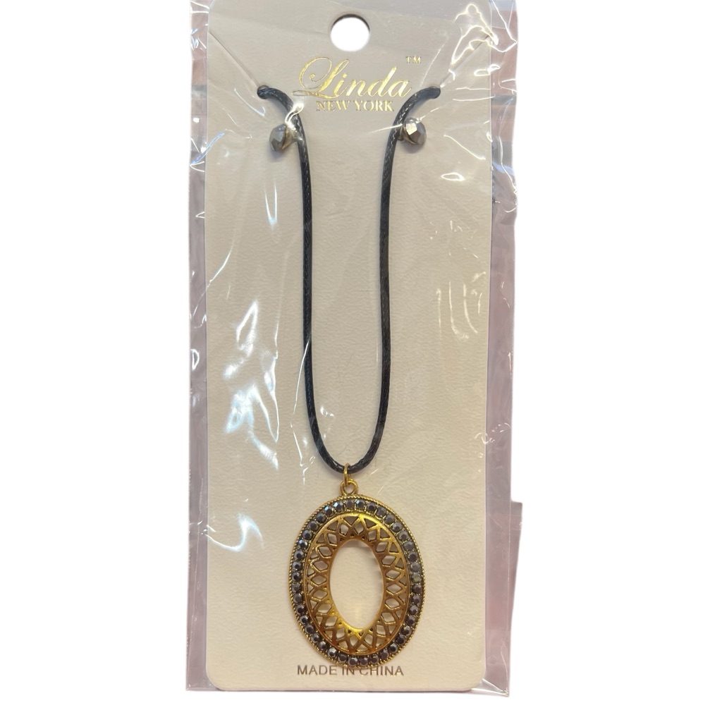 Linda New York Nwt - Women’s Necklace And Earrings Set